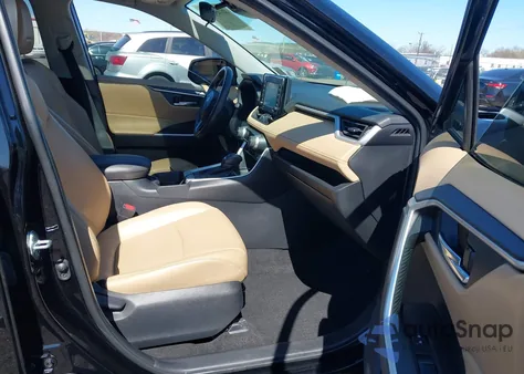 2021 Toyota Rav4 Xle Premium from USA, damaged, VIN 2T3A1RFV6MC236809